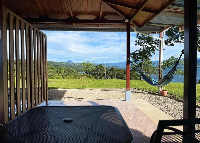 Loma Vista Hotel *